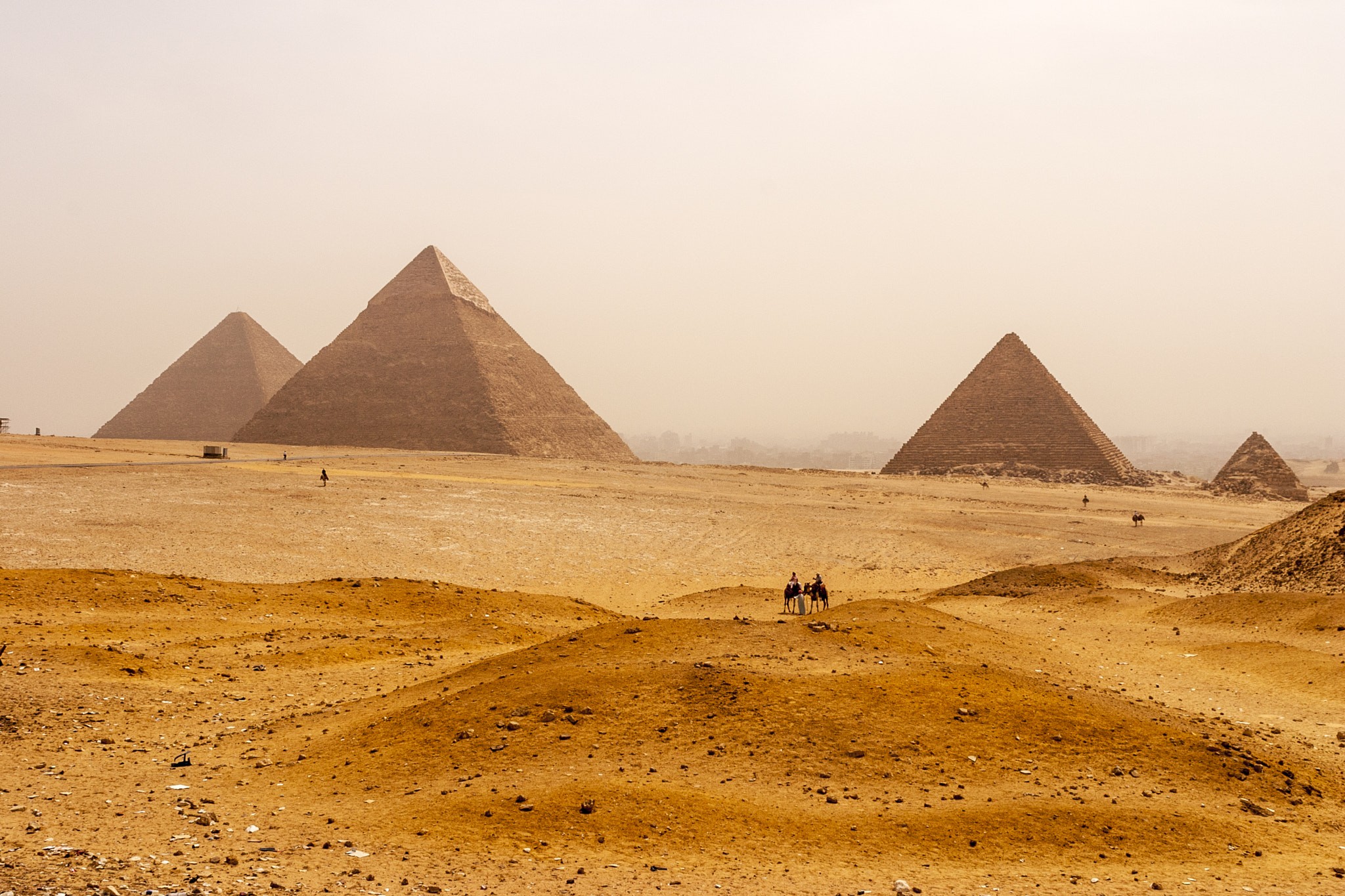 Giza Pyramids, Egyptian Museum, Khan El Khalili and Dinner Cruise Tours